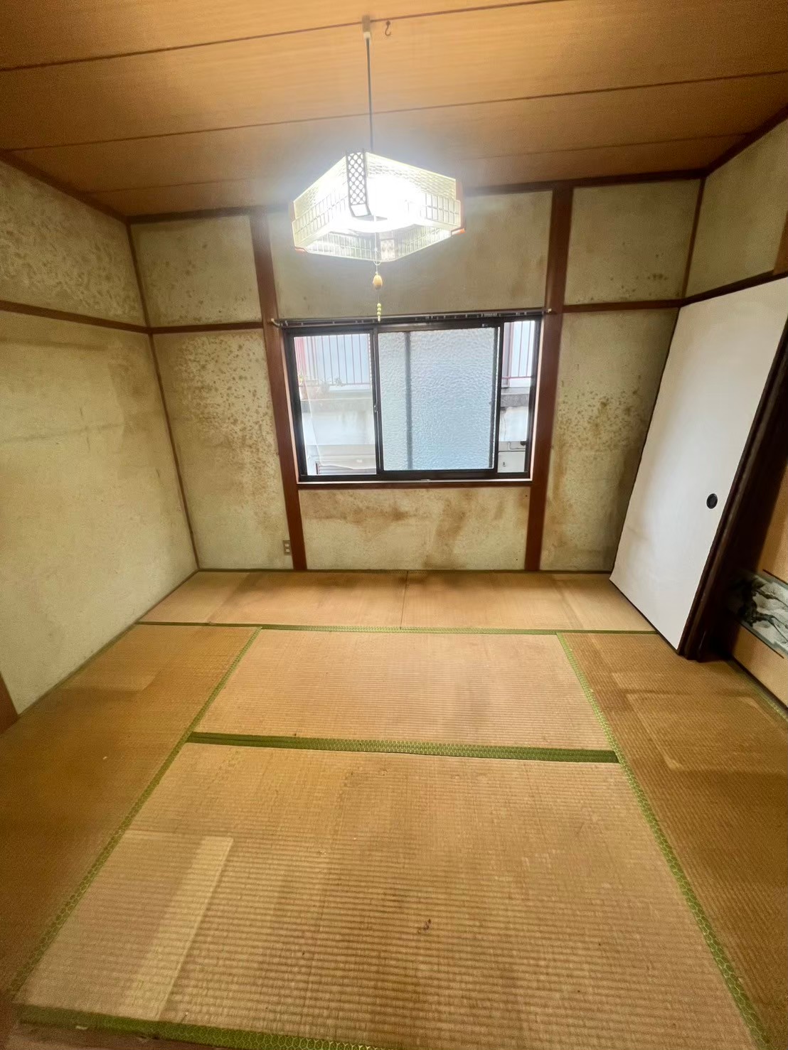 清掃・残置物撤去後の和室