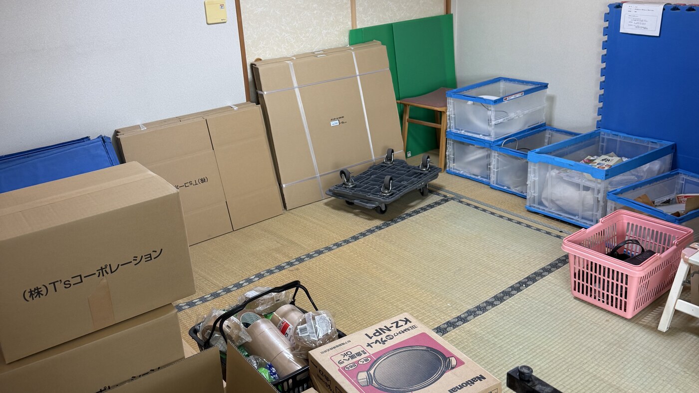 仕分けたお品を段ボールにまとめた生前整理の様子